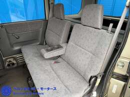 シート破れもなく綺麗な内装です。