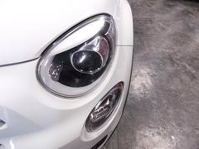 革シート　シートヒーター　アイドリングストップ　メーカー純正オプションディスプレイオーディオ　バックカメラ　ブルートゥース　USB　AUX　ETC