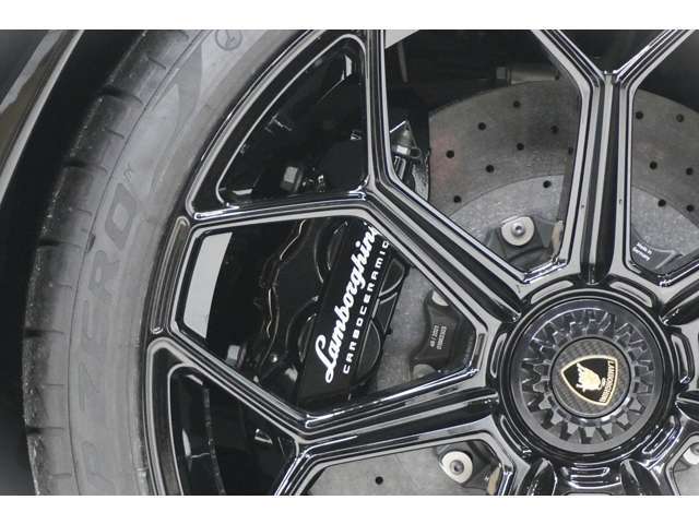 どんな些細な事でも構いませんのでお車に関する詳細等まずは　TEL：072-242-8135　までお気軽にお問い合わせ下さい！