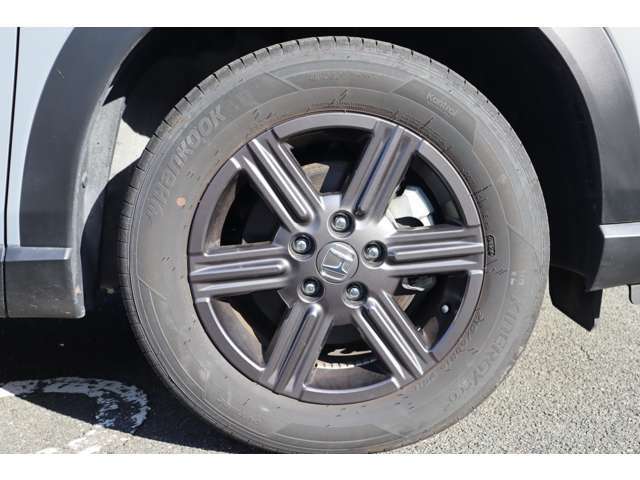 【ホイール】16インチ純正ホイール！ホンダ純正ならではの信頼性と走行性能を備えてます！