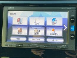 【純正ナビ】人気の純正ナビを装備しております。ナビの使いやすさはもちろん、オーディオ機能も充実！キャンプや旅行はもちろん、通勤や買い物など普段のドライブも楽しくなるはず♪