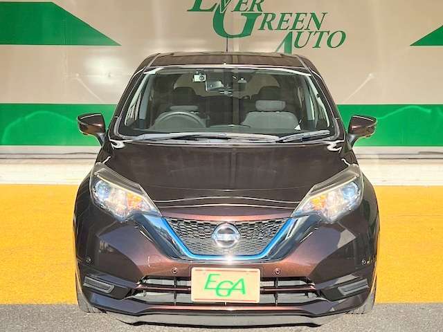 自動衝突被害軽減ブレーキ搭載車です！障害物センサーも付いてます！