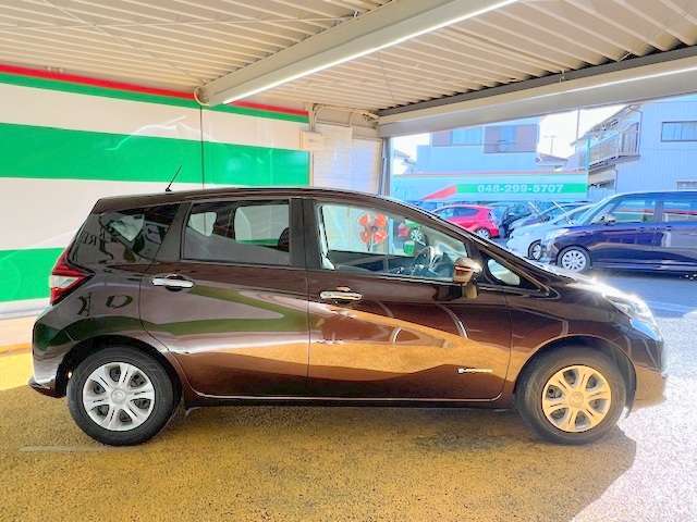 禁煙車です！また、ミラーウインカー・プライバシーガラス付きです！