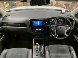 大阪府摂津市にSUVを中心に『お値打ち価格』で展示している良質中古車専門店です。事故歴修復歴なしの車両限定で取り扱い！。関西地域で最もお得な価格かつ最良質車をご提供できるよう努めております。