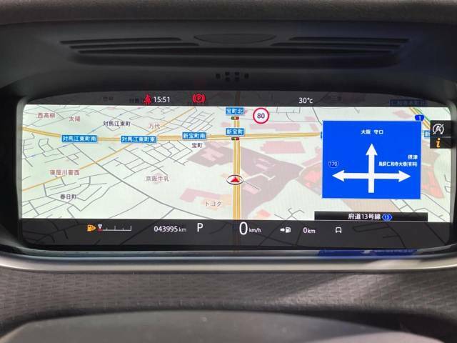バーチャルインストゥルメントパネル『フルスクリーンの3Dマップの表示が行えます。』レンジローバーイヴォークのドライビングの喜びを一層高める機能です。