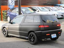 奥様のくつろぎ空間も充実！おいしいコーヒーでも！旦那様にはアフターパーツコーナーに！ついつい時間が経つのを忘れてしまう。車選びも大切だけど、お店選びにも拘ってみてください！