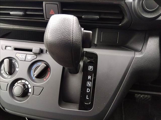 ☆全国納車可能です☆欲しい車が見つかった！！・・けど遠い・・諦めないで下さい！弊社では全国のお客様へ弊社自慢の車輌をお届けしています☆ご相談下さい♪