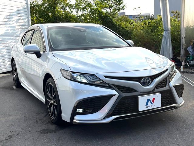 大好評のボディコーティング「弾スプラッシュコート」もご納車までに施工可能。通常のガラスコートと異なる、耐久年数6年の無機質ガラスコーティングが、ボディをキレイな状態に保ってくれます。
