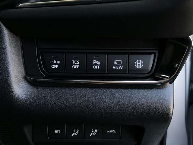 【2Wayドライビングポジションメモリー機能】お二人のシートパターンを記憶することができますので、運転時はボタン一つでシート調節できますね。