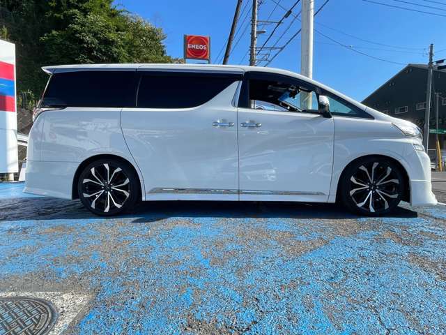 Wサンルーフ☆モデリスタエアロ＆20インチAW☆11インチフルセグナビ☆大型フリップダウンモニタ☆Bカメラ☆ETC☆ドラレコ☆Wパワスラ☆電動リアゲート☆ハーフレザーシート☆オットマン☆100V電源☆