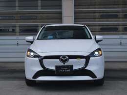 洗練されたフロントフェイスは、マツダのデザイン哲学「魂動」そのもの。生命感あふれる美しい造形が、見る人に強烈な印象を残します。