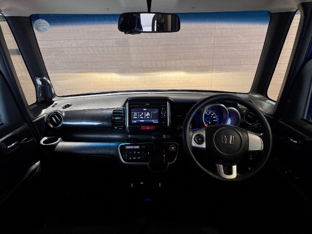 Honda認定中古車は3つの安心をお約束◎1.【Hondaのプロが整備した安心】2.【第三者機関チェックした安心】3.【購入後もHondaが保証する安心】ディーラークオリティーをご提供いたします☆