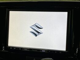 【純正ナビ】人気の純正ナビを装備。オーディオ機能も充実しており、Bluetooth接続すればお持ちのスマホやMP3プレイヤーの音楽を再生可能！毎日の運転がさらに楽しくなります！！