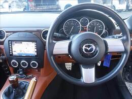 ワンオーナー☆ミツビシナビ☆BOSEサウンド☆ETC☆本革シート☆シートヒーター☆HID☆AVS17AW☆クスコ車高調☆HKSマフラー☆ガレージベリーFスポイラー☆カーボンインテークシステム☆禁煙車☆