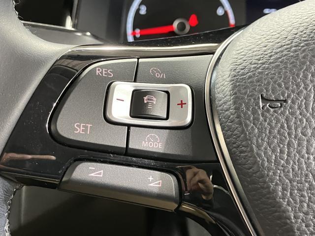 ◆クルーズコントロールにレーダーセンサーを組み合わせ、先行車を測定し設定されたスピードを上限に自動で加減速を行います。一定の車間距離を維持することで、長距離走行でのドライバーの疲労を低減させます。