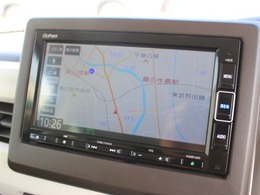 純正ナビ搭載車！！ナビ起動までの時間と地図検索する速度が魅力で、初めての道でも安心・快適なドライブをサポートします！！