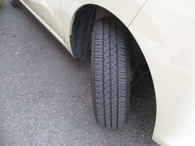 タイヤの溝もまだ残っております！！