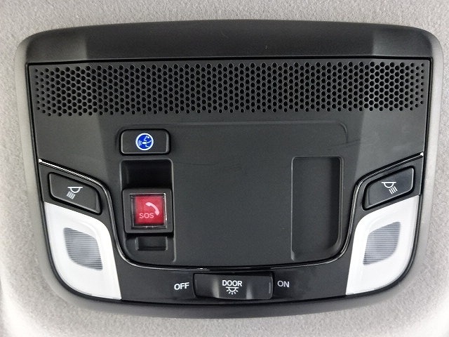 安心・安全と快適・便利を提供できる機能を備えた『Honda　CONNECT』対応です！緊急時にはボタン一つで緊急サーポートセンターに繋がります。