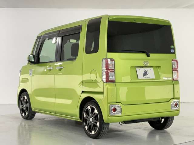 当店より車で2分！提携指定工場をご用意しております！国家資格保有の整備士が常駐、お客様の大切な愛車を丁寧に点検・整備致します。安心の整備パックも格安にて承っております。