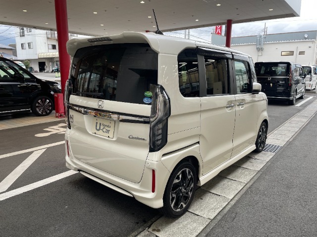 ご納車までの期間ですが、県内のお客様は1，2週間、県外のお客様は2，3週間ほどでご納車が可能となります。但し、お支払いや書類の状況によっては多少の前後もありますので、その際には何卒ご了承下さい。