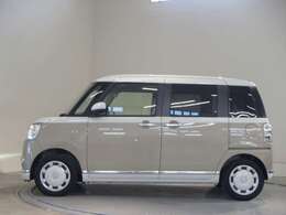 両側パワースライドドア付きだから、狭い駐車スペースなどでの 乗り降りラクラク！小さなお子さまのいるご家庭には嬉しい装備。