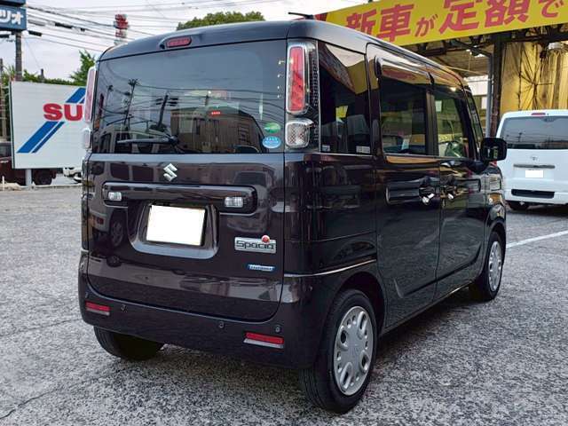 毎日乗るクルマって、“好き”の積み重ねが大事。見た目も使い勝手も、こだわって選んでほしい一台です。