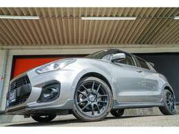 AT3万キロ台のスイフトスポーツが入庫しました！！ガンメタリックのボディカラーが映えますね♪♪新品トラストウイング/WORKアルミ/ロッソモデロマフラー/シーケンシャルテール/アイライン/ナビ/ETC付です