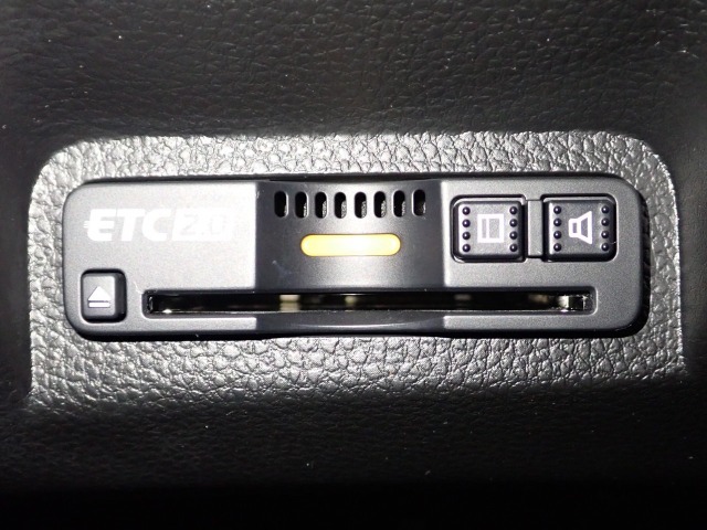 ◆東海地区最大級の展示場に自社整備工場完備で安心♪三重県でホンダ車をお探しならU-Select鈴鹿へご用命ください♪お問い合わせは　TEL　059-378-7717　へお気軽にお問い合わせください◆