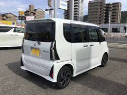 ご覧いただきましてありがとうございます。県外登録納車も承っております！お気軽にお問い合わせください。フリーダイヤル　0120-852-167　《カーセブン高須店》までお電話を！