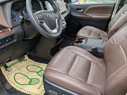 建物内に整備工場を備えております。日々のメンテナンスやカスタムのご相談など、お気軽にご利用下さい。