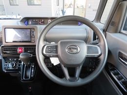 最近のクルマはたくさんスイッチがあるにゃん！そんなときも知識豊富なスタッフが親切にお教えするにゃん☆