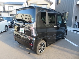 セベラルオートは指定工場をしっかりと完備してるにゃん！オイル交換から車検まで何でもおまかせ！ご納車前の整備は資格を持ったメカニックが頑張ってるにゃん☆