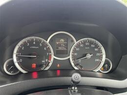 【メーター】メーターまわりも鮮やかに照らし出され、デザイン、安全性ともにバッチリですね♪