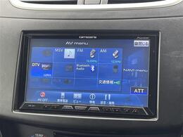 【Bluetooth】ナビゲーションと携帯電話/スマートフォンをBluetooth接続することができます。接続するとハンズフリーで使用することができるので、とても便利です。