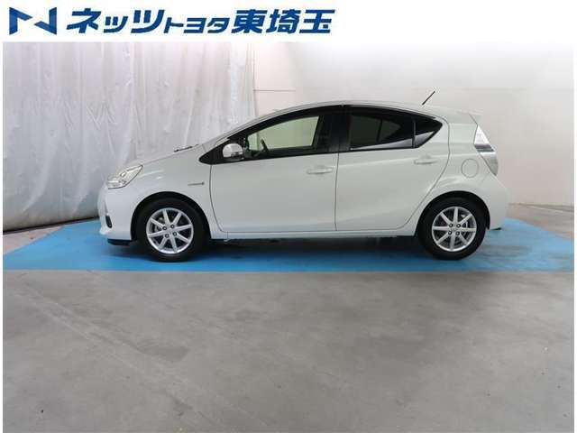 【サイド】プライバシーガラス付きなので陽射しの軽減や、ラゲッジスペースの荷物を見難くする効果もあります。