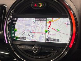 ●HDD純正ナビ:一体感のあるナビは、高級感ある車内を演出してくれます。オーディオ機能も充実しておりますので、運転もより楽しめます♪