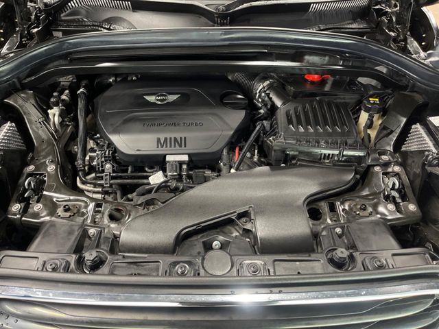 ●当店では、各メーカーの専用診断テスターを導入。国家資格を持つテクニカルスタッフも常駐しておりますので、万が一の際にも安心してご利用いただけます。