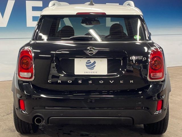 ●当店では第三者機関による車両品質鑑定を導入し、修復歴車を排除。鑑定書が発行されますので、ぱっと見ただけでは分からない箇所まで納得した上でご検討いただけます。※一部未実施の場合がございます。