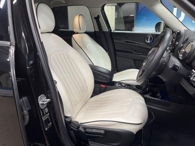 ●シートの使用感：破れ・へたりも少なく、ご覧の通りきれいな状態を維持しております。また、室内クリーニング・コーティングもご用命いただけます。