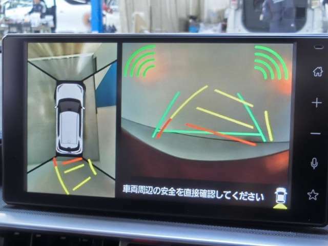 パノラミックビューで車庫入れも安心