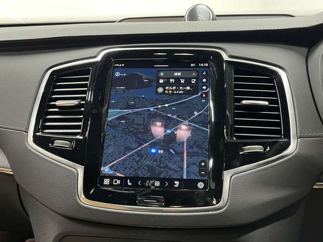 今ではどの車にもついているシートベルトは実はボルボが最初に作り出したものだということをご存知でしたでしょうか。安全性を常に先駆しているボルボだからこその安心感です。