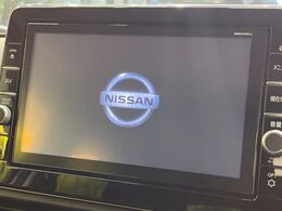 【純正9型ナビ】人気の純正ナビを装備。オーディオ機能も充実しており、Bluetooth接続すればお持ちのスマホやMP3プレイヤーの音楽を再生可能！毎日の運転がさらに楽しくなります！！
