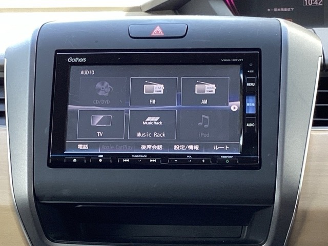 AVメニューはご覧の通り、様々なコンテンツに対応、ドライブを楽しく演出できます。詳しくはスタッフへお尋ねください