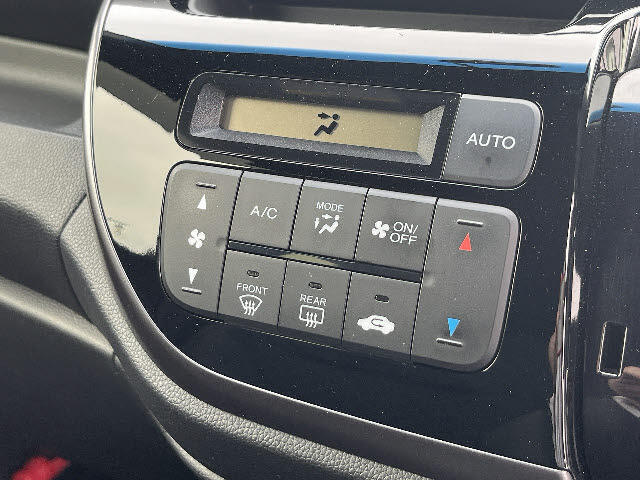 運転を楽しみたいときにはパドルシフトを使ってマニュアルみたいに乗ることもできます！