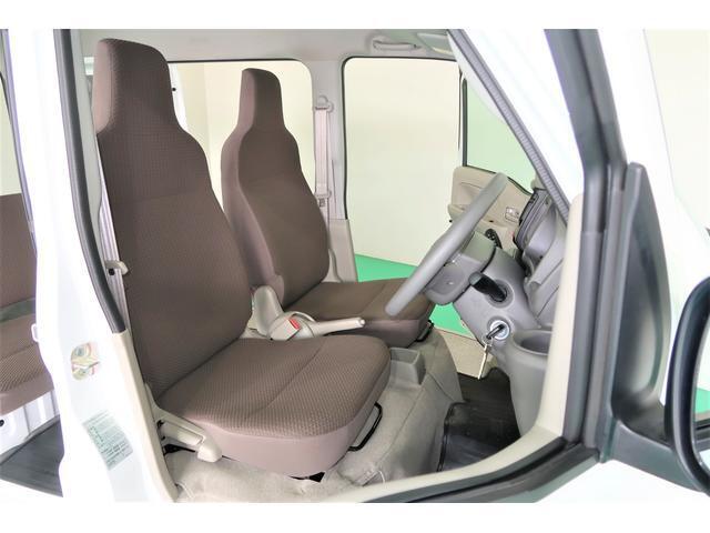 【フロントシート】見晴らしのいい前席なので狭い路地も運転がしやすいですよ◎