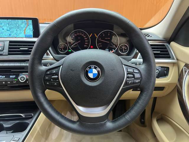 ご遠方の場合でも、下取り車両の金額を概算でお出しすることは可能でございます。車検証をお手元に、走行距離をご確認の上お問い合わせくださいませ。