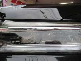 創業73年の実績！R260沿いのピンクの看板とショールームが目印！！全天候型屋内展示場！　当店でご購入のお車の、車検＆法定点検時のオイル交換は無料！！フリーダイヤル：0078-6002-341933