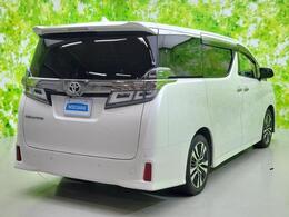 全国に店舗を展開しているのでどこでもお取り寄せが可能です！この車が気になるけど遠方だから・・・と諦める必要はありません！※別途陸送費が必要です。