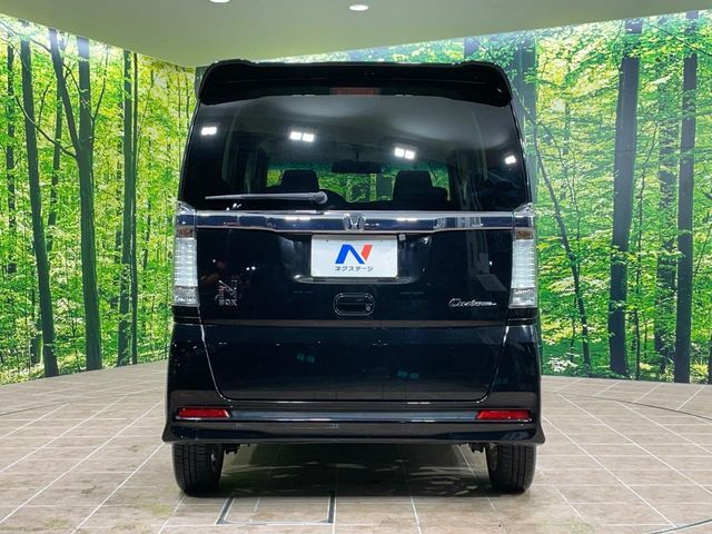 安心の最長10年・走行無制限保証（有償）をご用意。保証内容も充実はもちろん、無料点検＆オイル交換や、年中無休の全国・24時間ロードサービスも付帯されておりますのでご安心下さい。