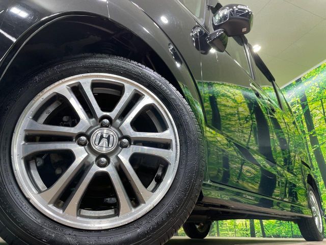 【純正14インチアルミホイール】外観にマッチした純正アルミホイールを装着しております。各種社外アルミホイールや、スタッドレスタイヤも取扱いしております。是非ご相談ください♪